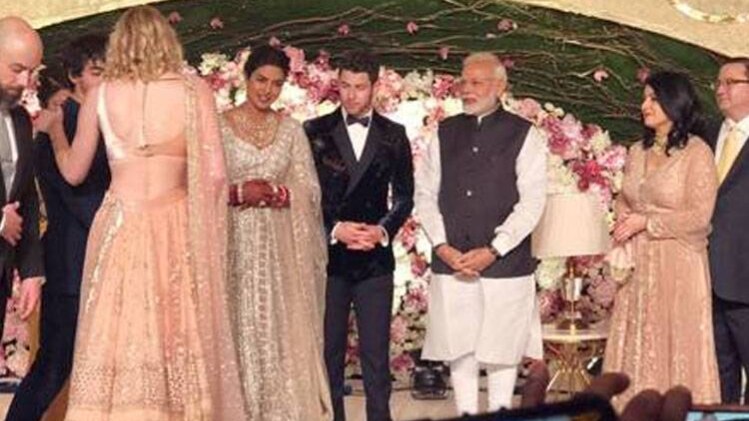 प्रियंका चोपड़ा और निक जोनस के रिसेप्शन में पहुंचे PM मोदी