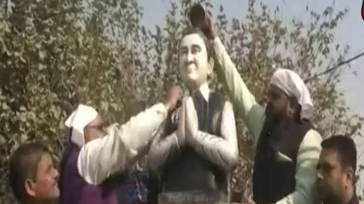 आजतक पंजाब: अकाली दल ने राजीव गांधी की मूर्ति पर पोती कालिख