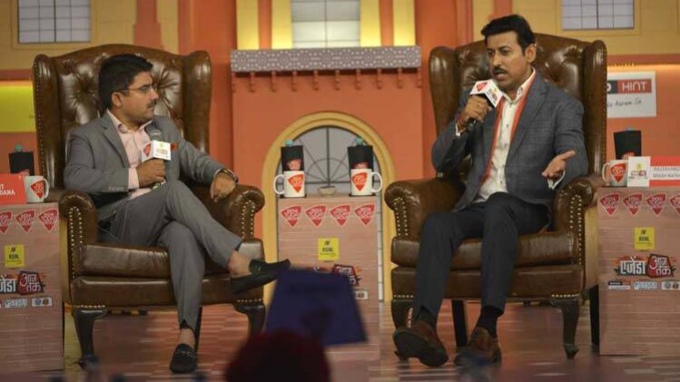 एजेंडा आजतक: राठौर बोले- राफेल सिर्फ टीवी की TRP के लिए मुद्दा