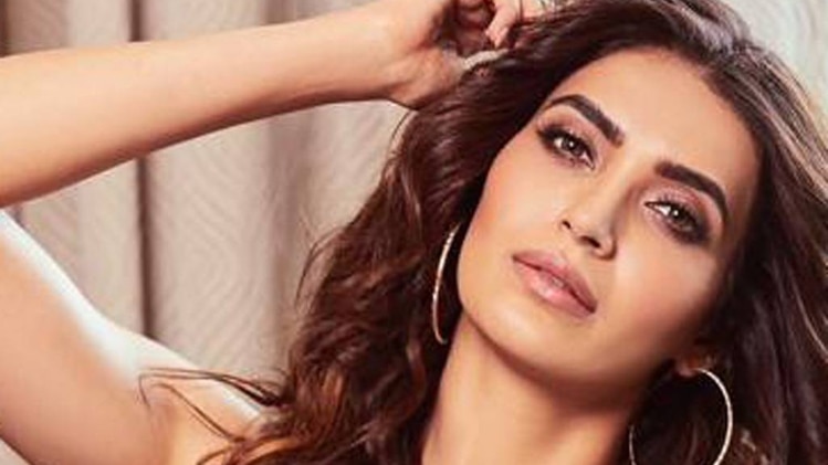 सास बहू और बेटियां