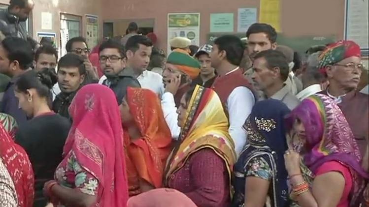 राजस्‍थान में मतदान(फोटो-ANI)