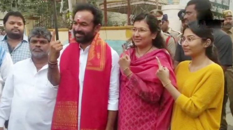 10 मिनट 50 खबरें