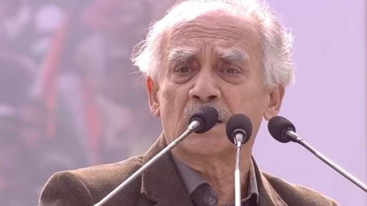 ममता बनर्जी की रैली में बीजेपी के बागी नेता अरुण शौरी(फोटो-ANI)