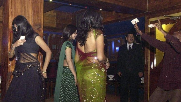 मुंबई मेट्रो (फोटो-AP)