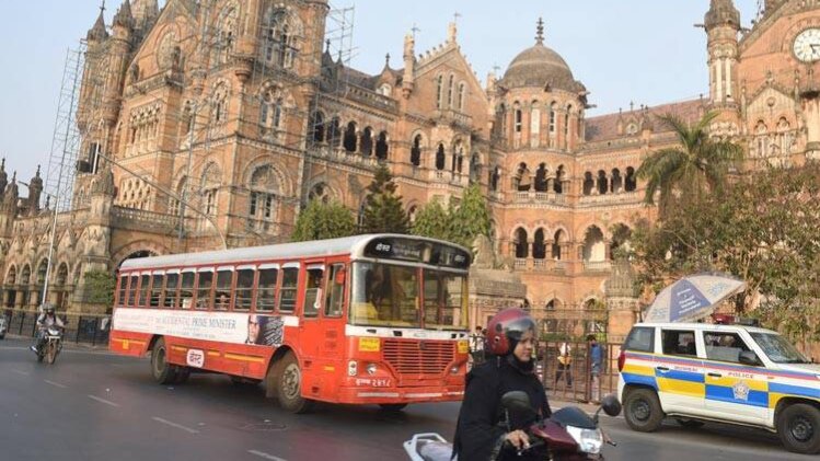 मुंबई मेट्रो (फोटो-पीटीआई)