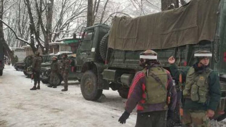 क्रांतिकारी बहुत क्रांतिकारी