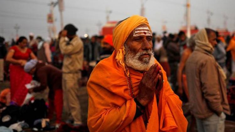 कुंभ मेले में साधु (रॉयटर्स)