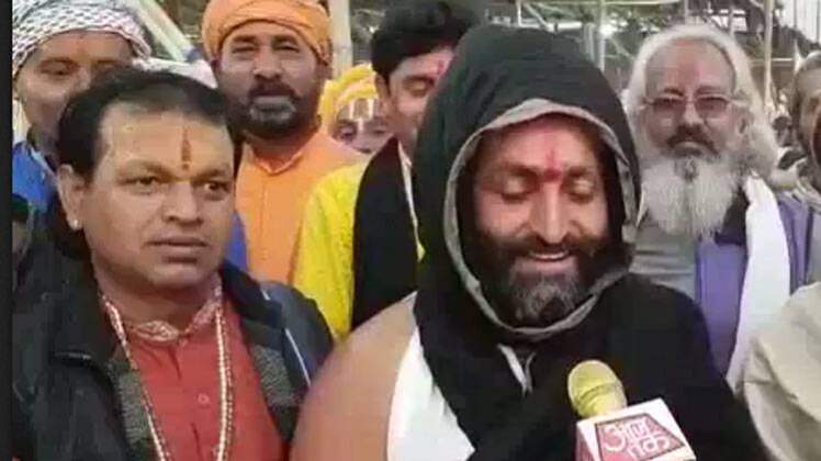 साधु गाते देशभक्ति के गीत