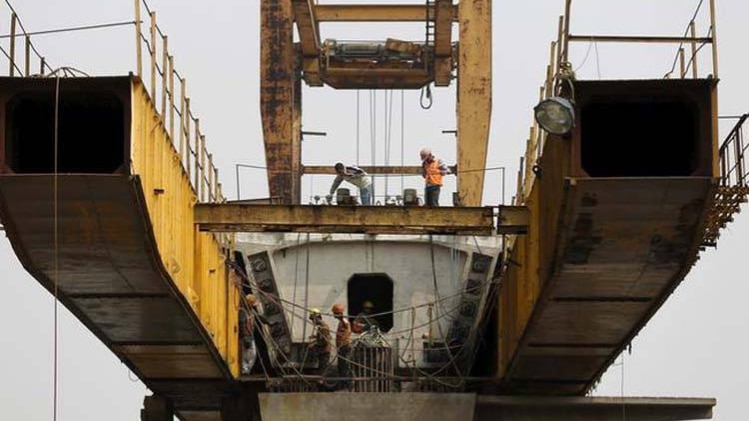 दिल्ली मेट्रो का निर्माण कार्य (फोटो-रॉयटर्स)