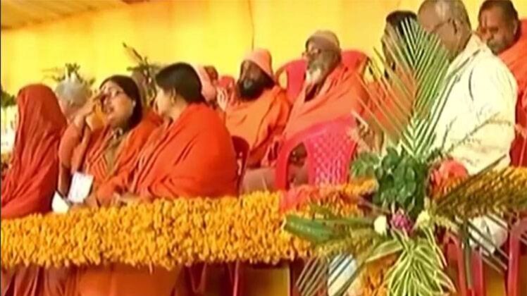 राम मंदिर पर सरकारी अर्जी से निर्मोही अखाड़ा नाराज़ क्यों?