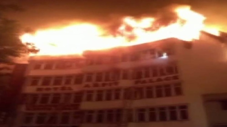 लंच ब्रेक