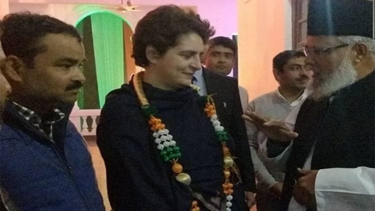 नॉनस्टॉप 100: प्रियंका गांधी ने कार्यकर्ताओं से की मैराथन मीटिंग