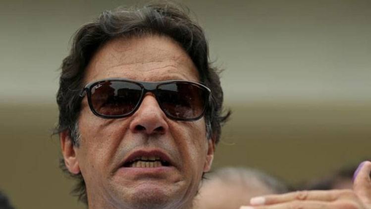 पाकिस्‍तान की टूट रही कमर