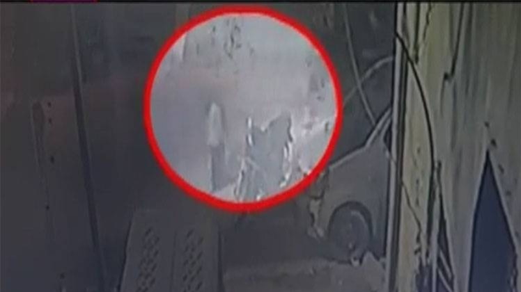 PCR: कैमरे में कैद बाप-बेटे की करतूत, रेप के बाद किया बच्ची का मर्डर