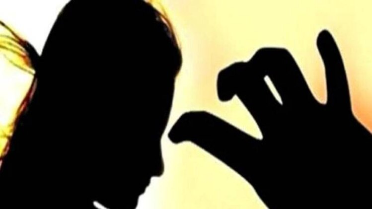 रेप का आरोप