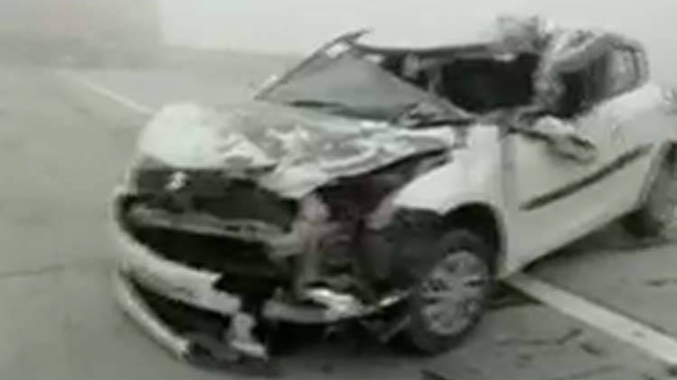 CID: कोहरे की वजह से सड़क हादसा, आपस में भिड़ी कई गाड़ियां