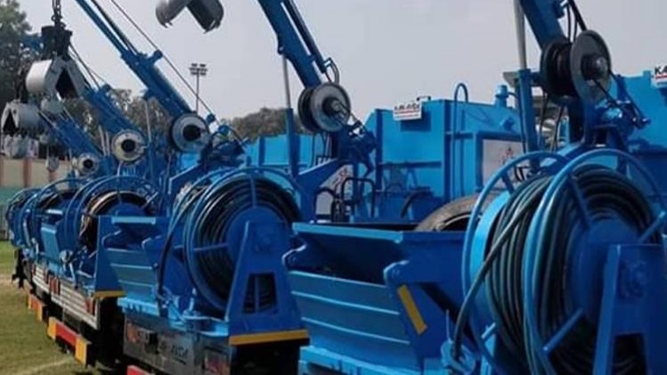 सीएम केजरीवाल ने किया इन मशीनों का लोकार्पण (फोटो-@ArvindKejriwal)