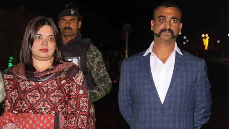 भारत लौटे अभिनंदन (तस्वीर- PTI)