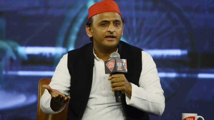 अखिलेश यादव