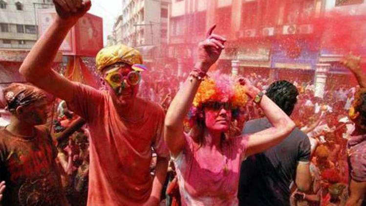 होली के साथ आपका किस्मत कनेक्शन (फोटो-इंडिया टुडे आर्काइव)