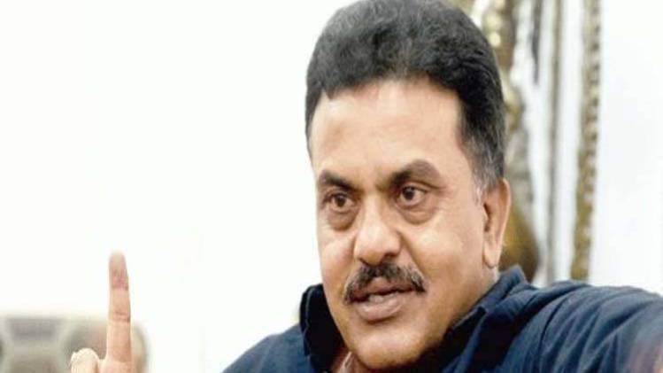 मुंबई मेट्रो: संजय निरुपम से छिनी मुंबई कांग्रेस अध्यक्ष की कुर्सी