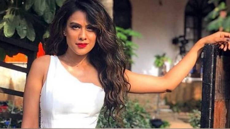 निया शर्मा