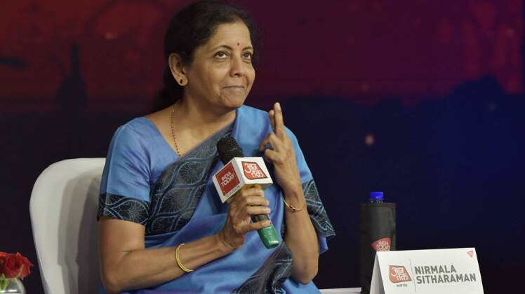 रक्षा मंत्री निर्मला सीतारमण