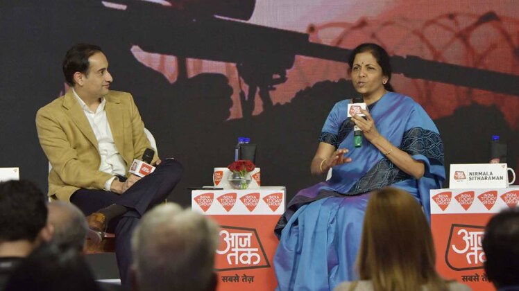 रक्षा मंत्री निर्मला सीतारमण