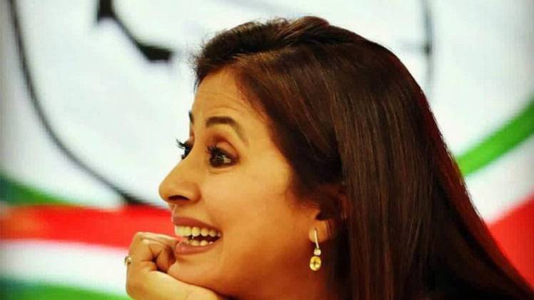 उर्मिला बोलीं- कांग्रेस की विचारधारा से हुईं प्रभावित (Image: Twitter)