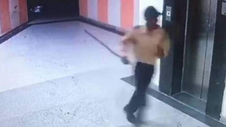 CCTV में दर्ज गार्डों की मारपीट