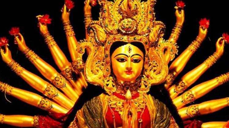 नवरात्रि में मां दुर्गा की पूजा (फोटो-इंडिया टुडे आर्काइव)
