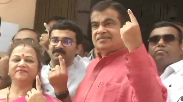 नितिन गडकरी