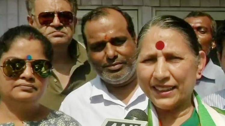 कृष्णा तीरथ