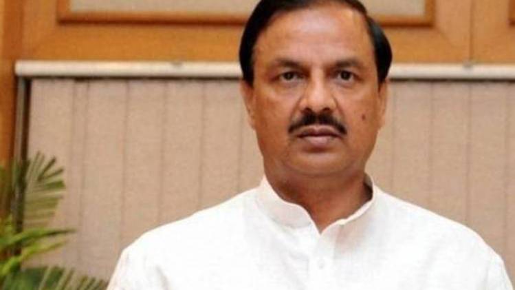 गौतम बुद्ध नगर से बीजेपी उम्मीदवार डॉ महेश शर्मा (फाइल फोटो)