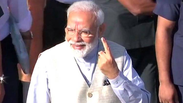 नरेंद्र मोदी