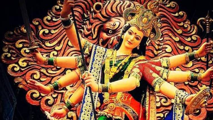 नवरात्रि में मां दुर्गा की आराधना