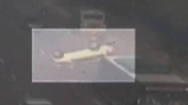 तेज रफ्तार के चलते उड़े कार के परखच्चे