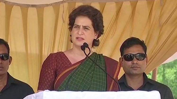 वायनाड में प्रियंका गांधी का इमोशनल कार्ड