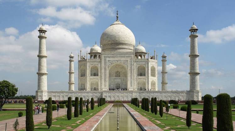 आगरा में इंटरनेशनल एयरपोर्ट की मांग बहुत पुरानी है (फाइल फोटो)