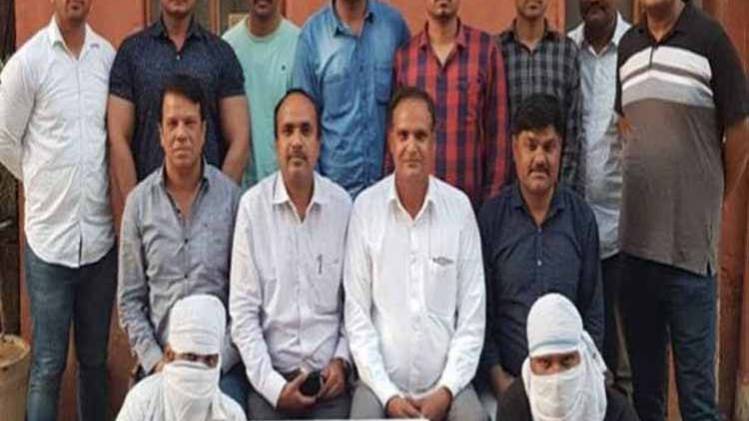 टिकटॉक पर तमंचा लहराते हुए वीडियो बनाने वाले पुलिस के गिरफ्त में (फोटो-आजतक)