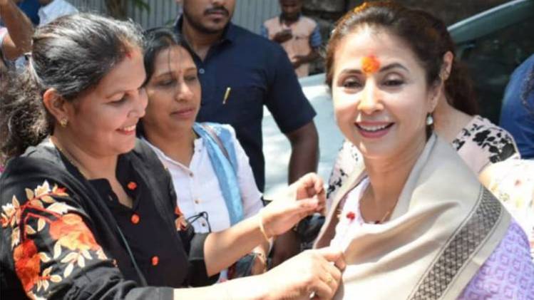 कांग्रेस उम्मीदवार उर्मिला मातोंडकर