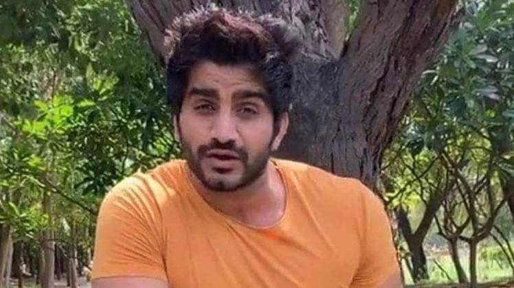 पुलिस मामले की छानबीन कर रही है