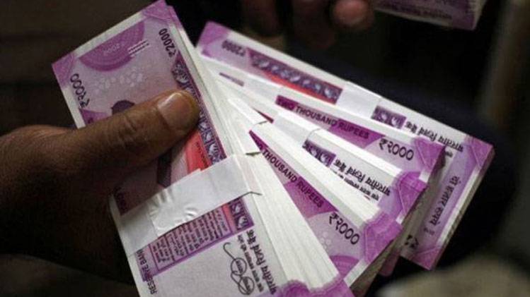 नोटबंदी के बाद ऐसे 'रंगीन' होते गए नोट