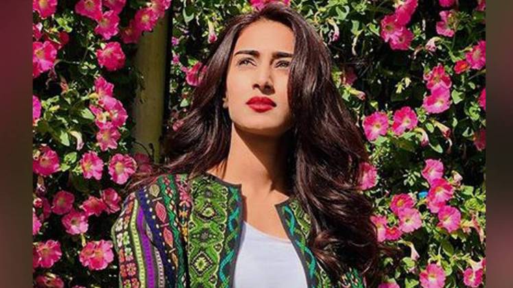 सास बहू और बेटियां