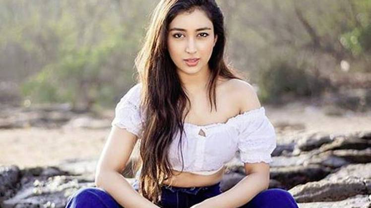 सास बहू और बेटियां