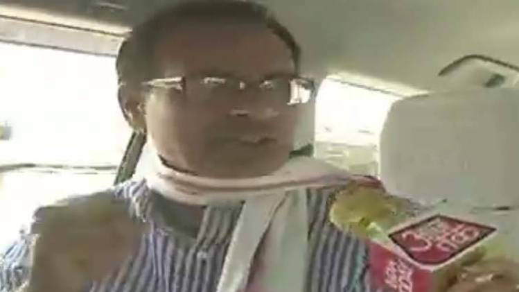 वोट का सवाल है