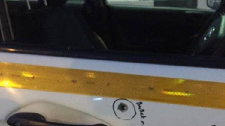 कार पर हुई फायरिंग