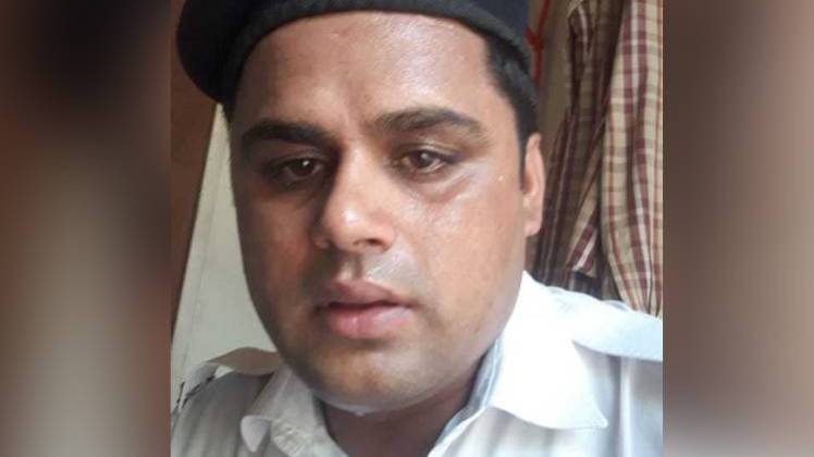 वीडियो तेजी से सोशल मीडिया पर वायरल