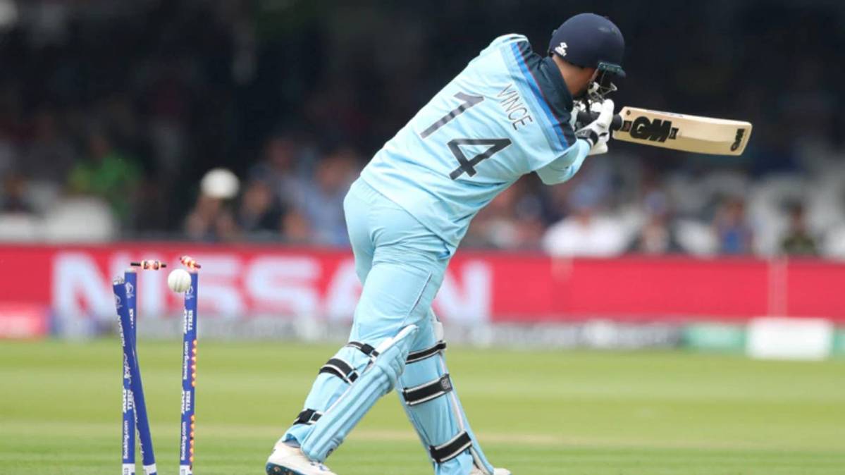 इंग्लैंड की हार से रोमांचक हुआ क्रिकेट वर्ल्ड कप