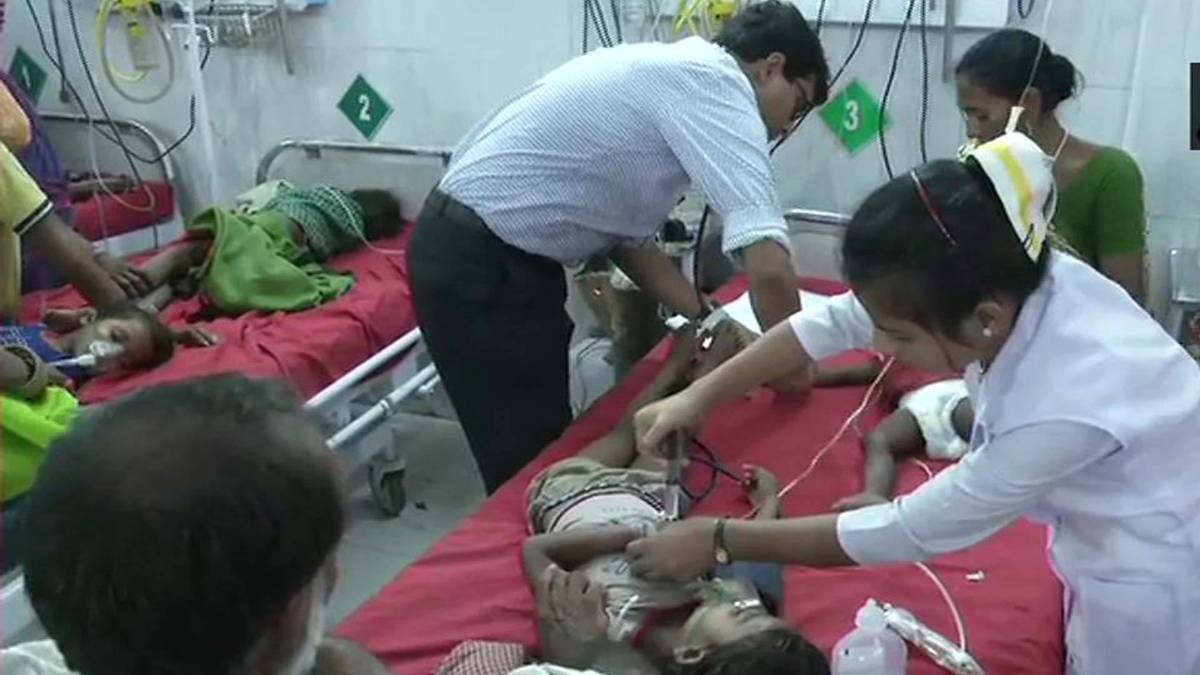 रहस्यमयी बुखार में मासूम